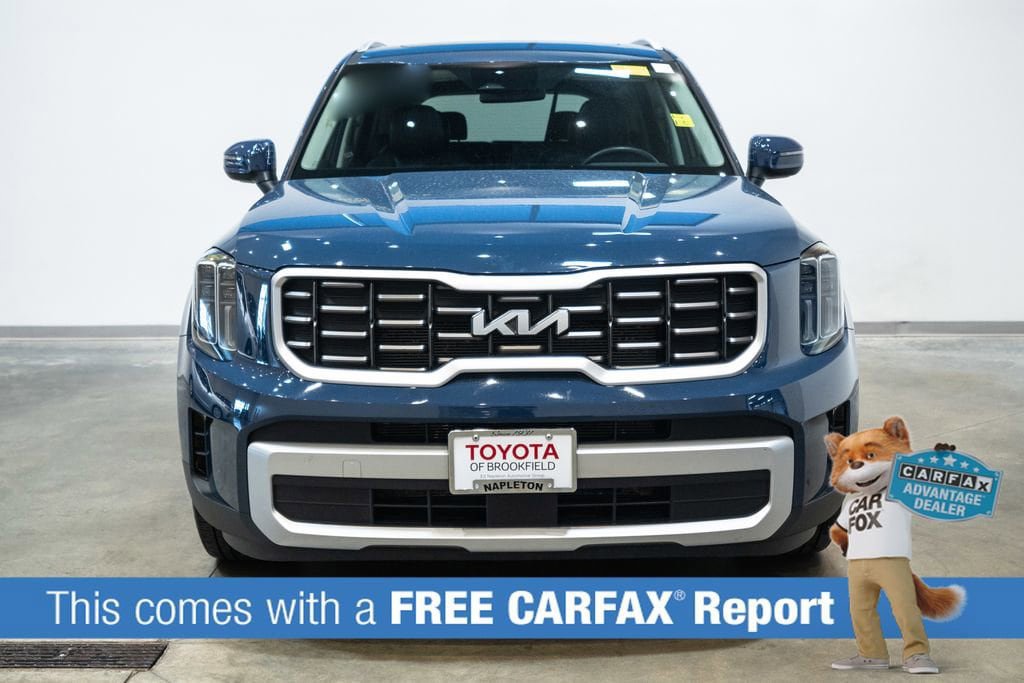Used 2025 Kia Telluride S AWD/4WD image 2