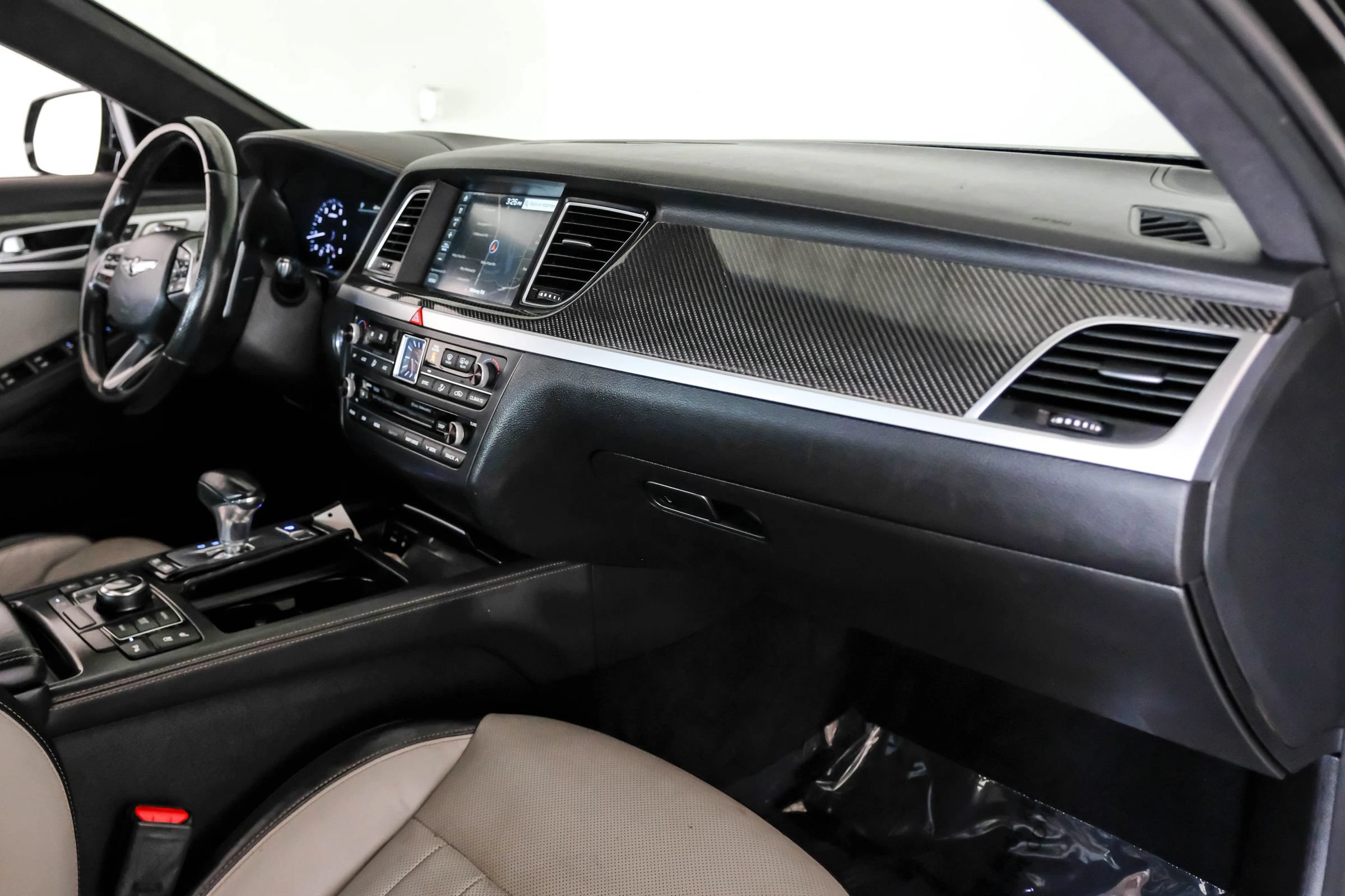 Used 2019 Genesis G80 3.3T Sport RWD image 12