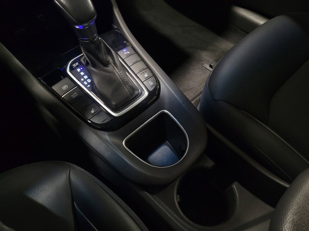 Used 2021 Hyundai Ioniq Limited image 26