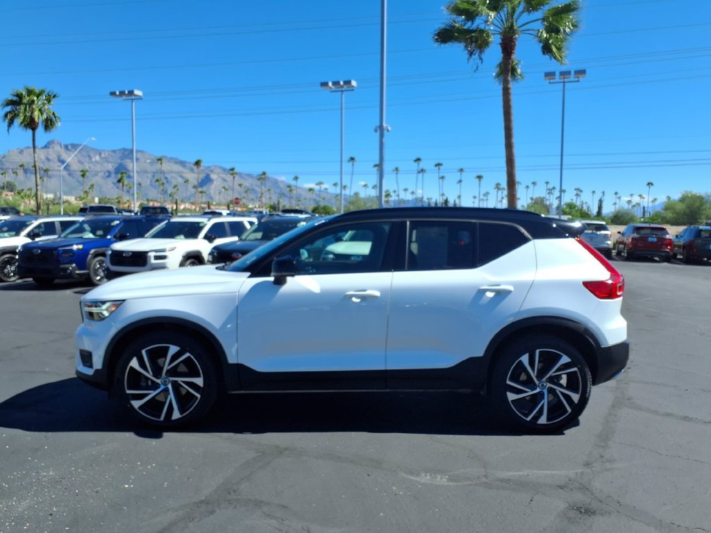 Used 2020 Volvo XC40 T5 R-Design AWD/4WD image 14