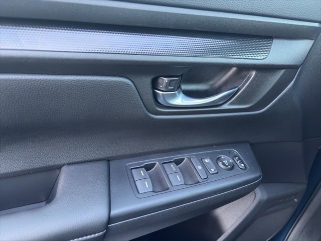 Used 2025 Honda CR-V LX image 12