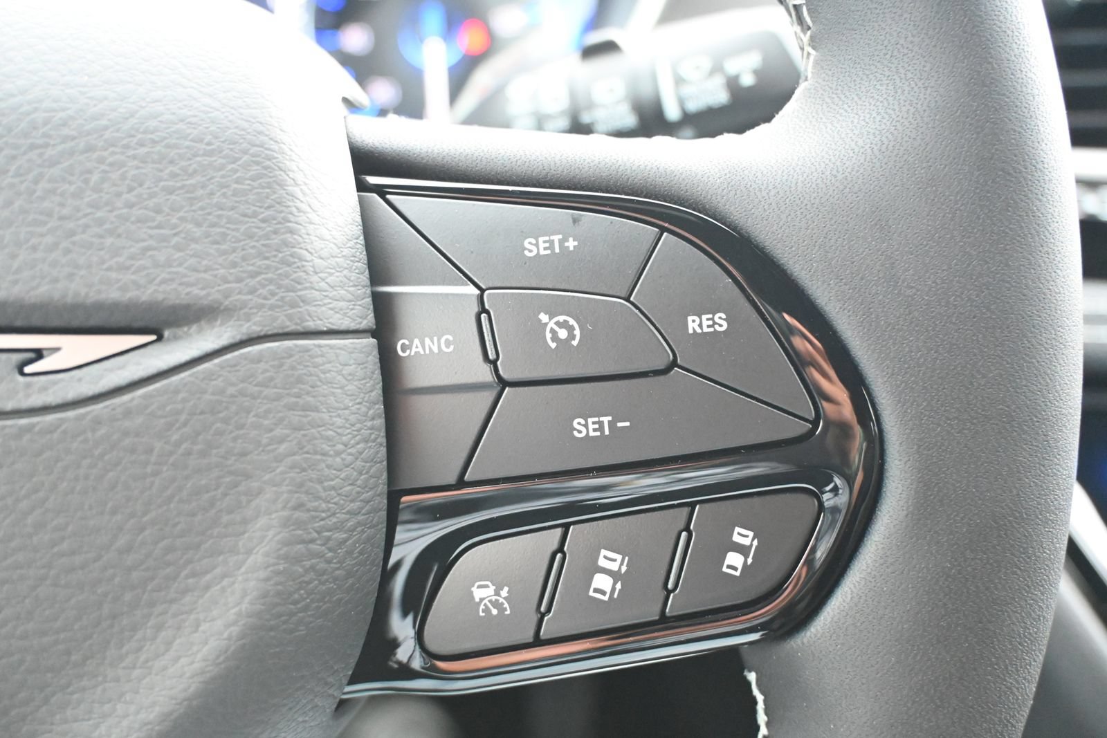 New 2027 Chrysler Pacifica Limited AWD/4WD image 13