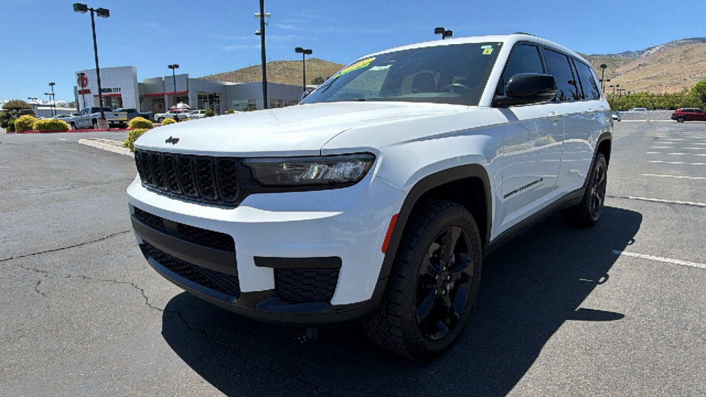 Used 2021 Jeep Grand Cherokee L Laredo AWD/4WD image 7