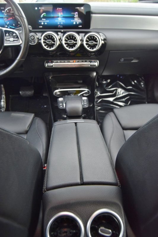 Used 2023 Mercedes-Benz CLA 250 4MATIC w/ Premium Package image 30