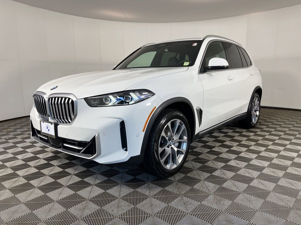 Used 2026 BMW X5 xDrive40i w/ Parking Assistance Package image 9