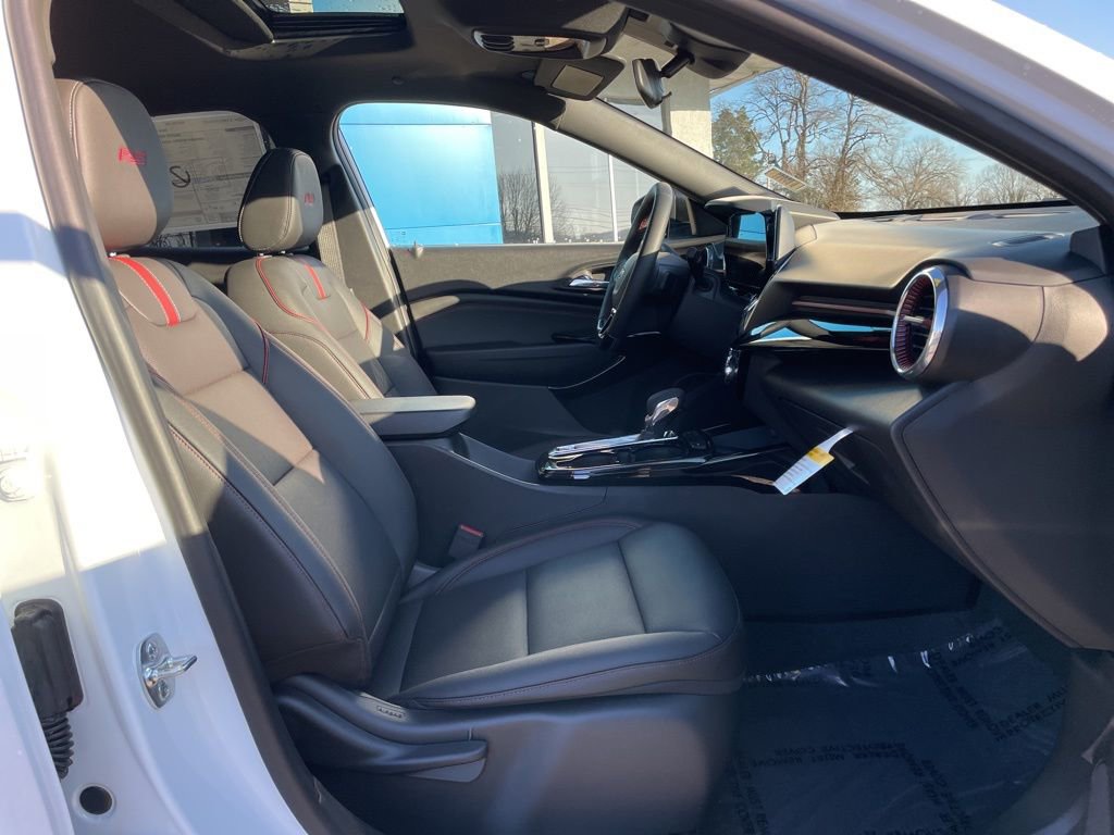 New 2026 Chevrolet Trax RS w/ Sunroof Package image 26