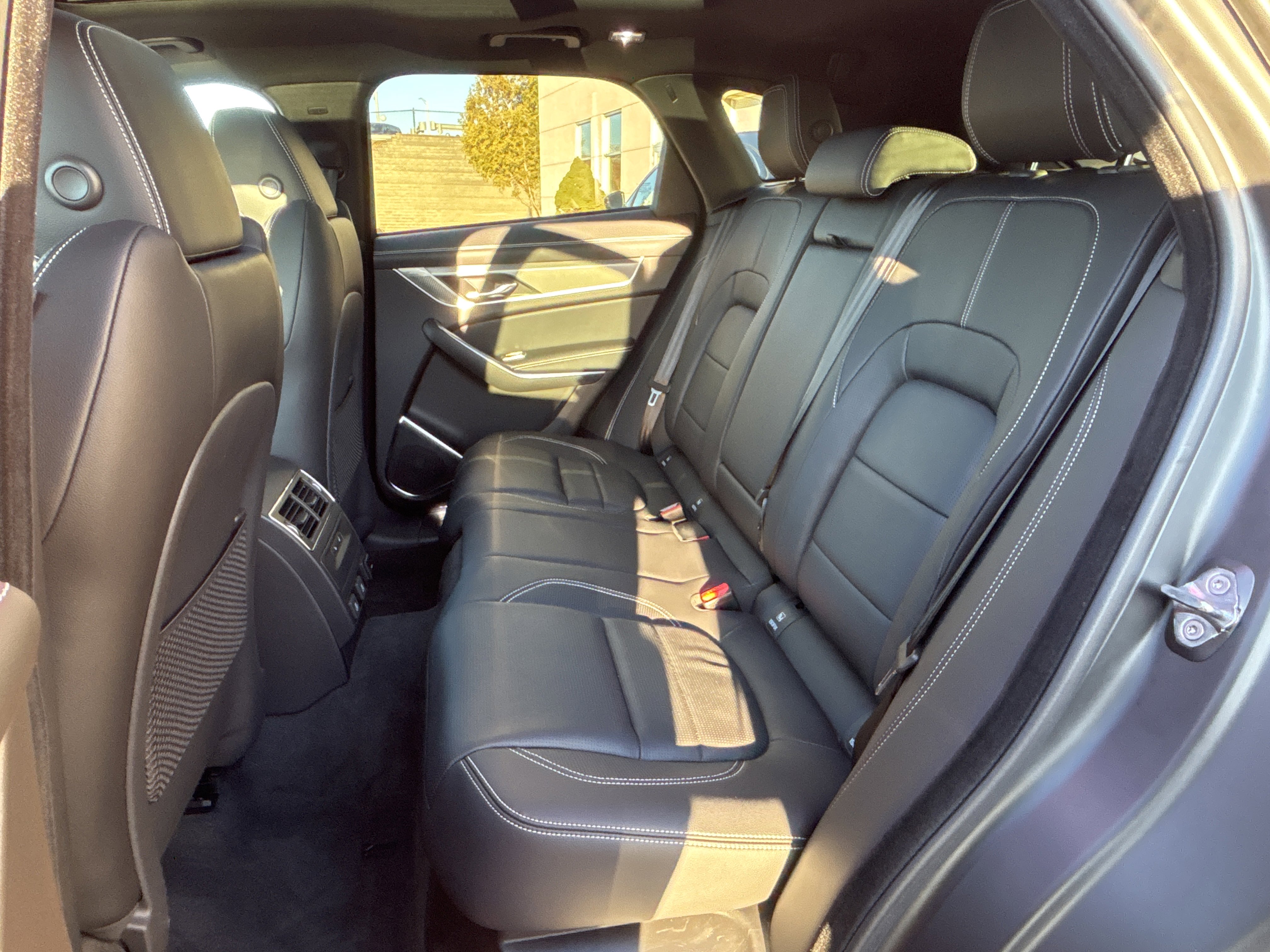 Certified 2025 Jaguar F-PACE R-Dynamic S image 19