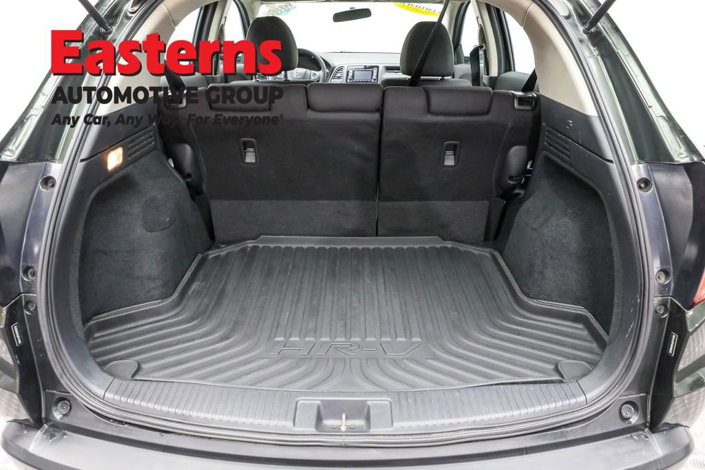 Used 2018 Honda HR-V LX image 9