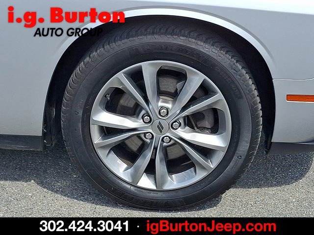 Used 2020 Dodge Challenger SXT w/ Driver Convenience Group AWD/4WD image 8