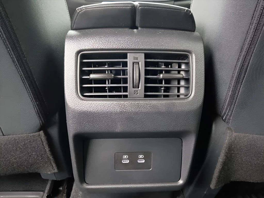 Used 2026 Nissan Rogue SV FWD image 10