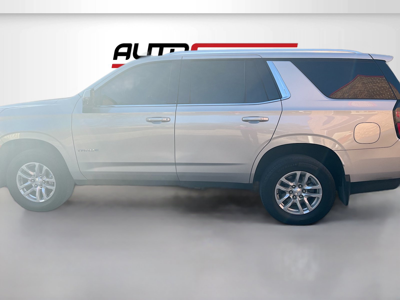 Used 2023 Chevrolet Tahoe LT w/ Luxury Package RWD image 4