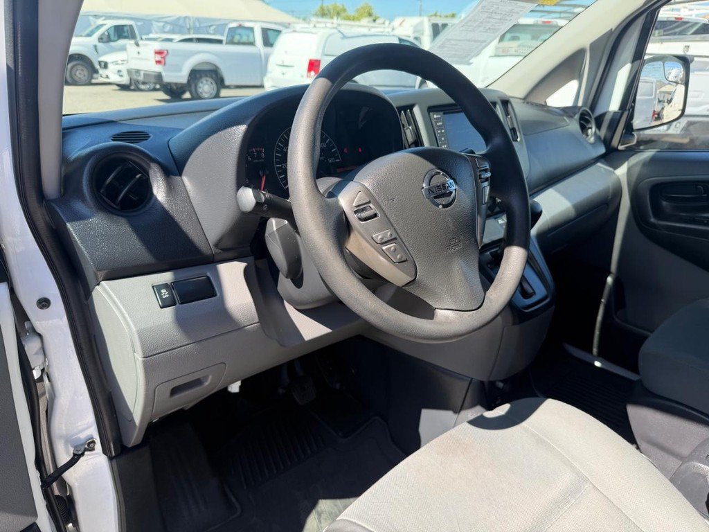 Used 2021 Nissan NV200 S FWD image 25