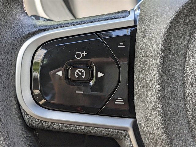 New 2025 Volvo XC90 T8 Plus image 28