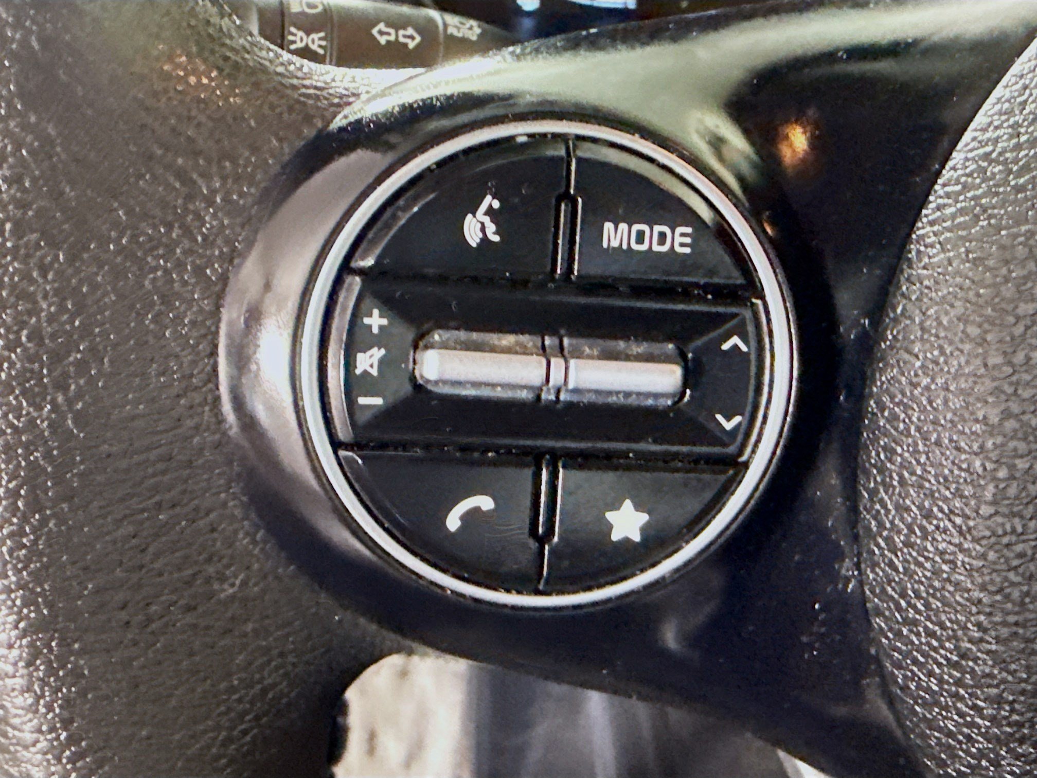 Used 2023 Kia Soul LX w/ LX Technology Package FWD image 14