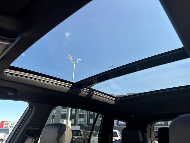 Used 2024 Cadillac XT6 Sport w/ LPO, Floor Liner Package AWD/4WD image 22