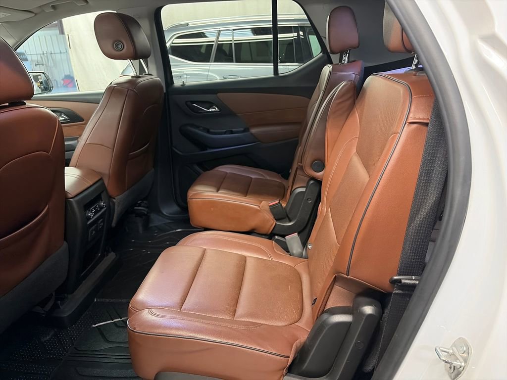 Used 2019 Chevrolet Traverse High Country w/ LPO, Floor Liner Package AWD/4WD image 21
