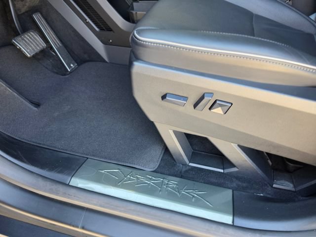 Used 2024 Tesla Cybertruck Cyberbeast AWD/4WD image 22