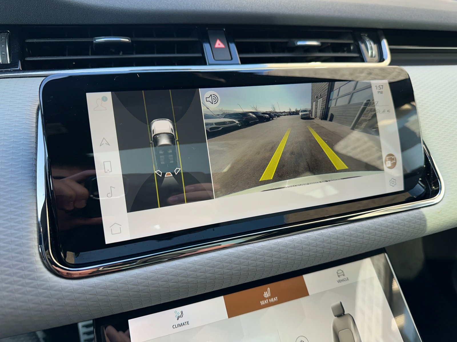 Used 2023 Land Rover Range Rover Evoque R-Dynamic S image 22