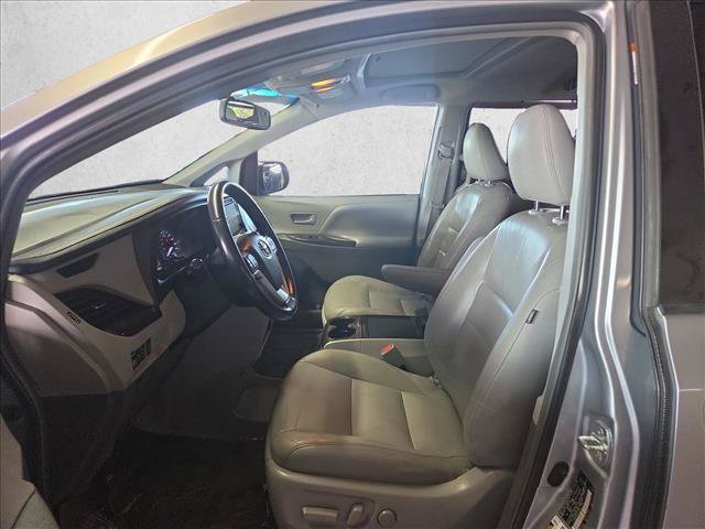 Used 2016 Toyota Sienna XLE w/ XLE Navigation Package AWD/4WD image 15