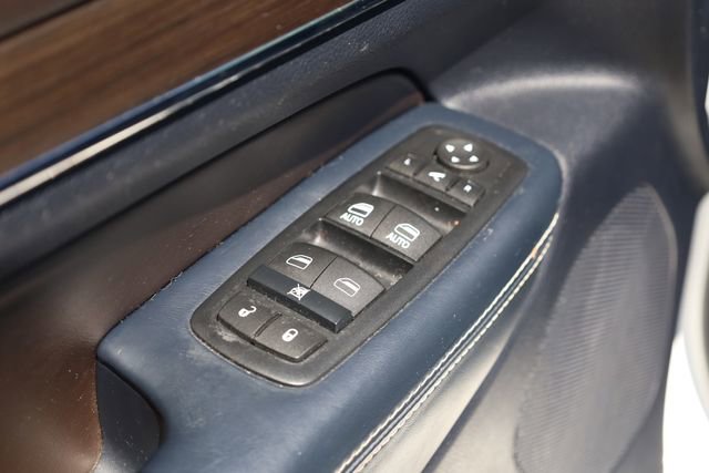 Used 2016 Jeep Grand Cherokee Overland AWD/4WD image 14