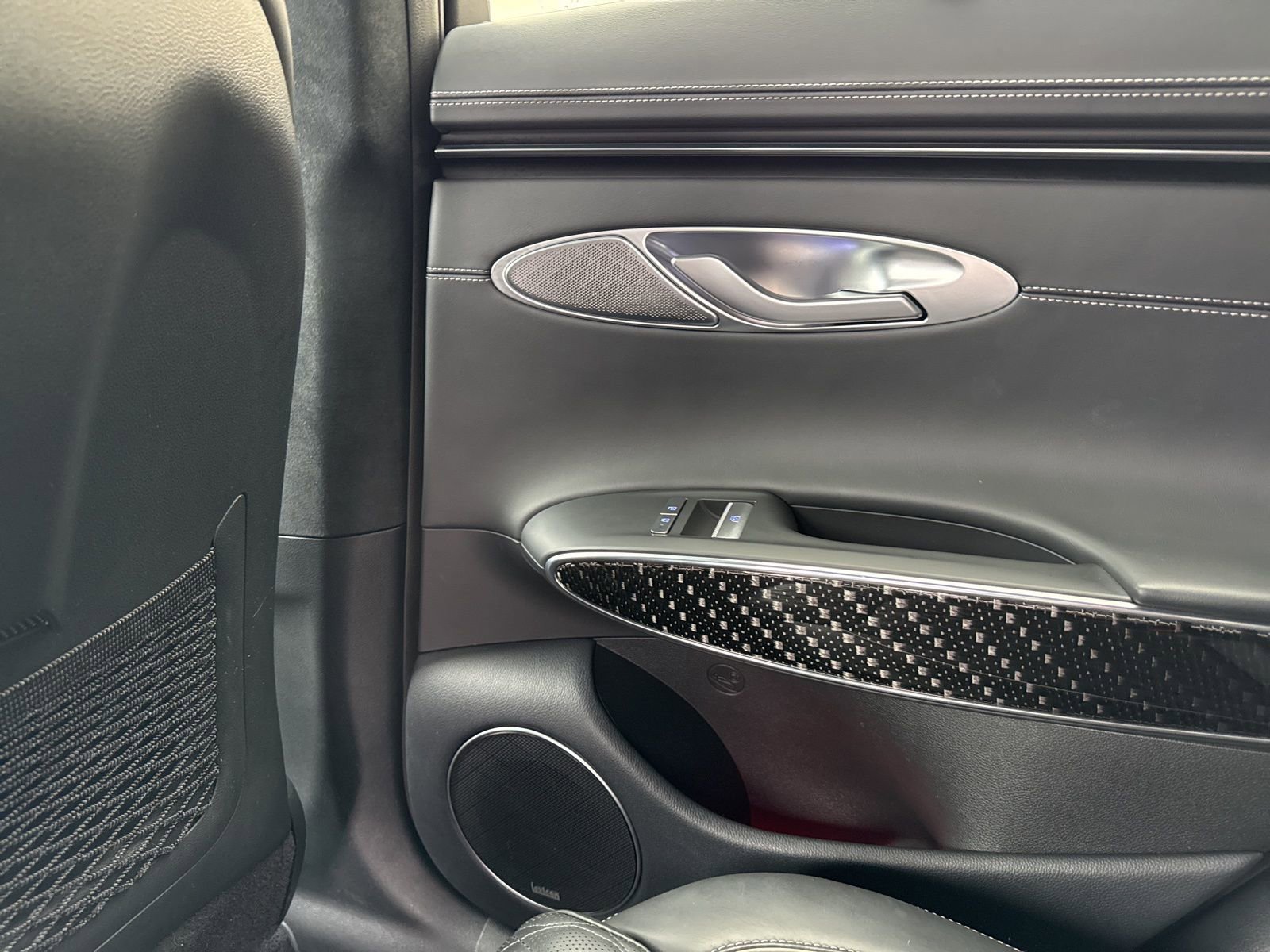 Used 2025 Genesis GV70 3.5T Sport w/ Sport Prestige Package image 18