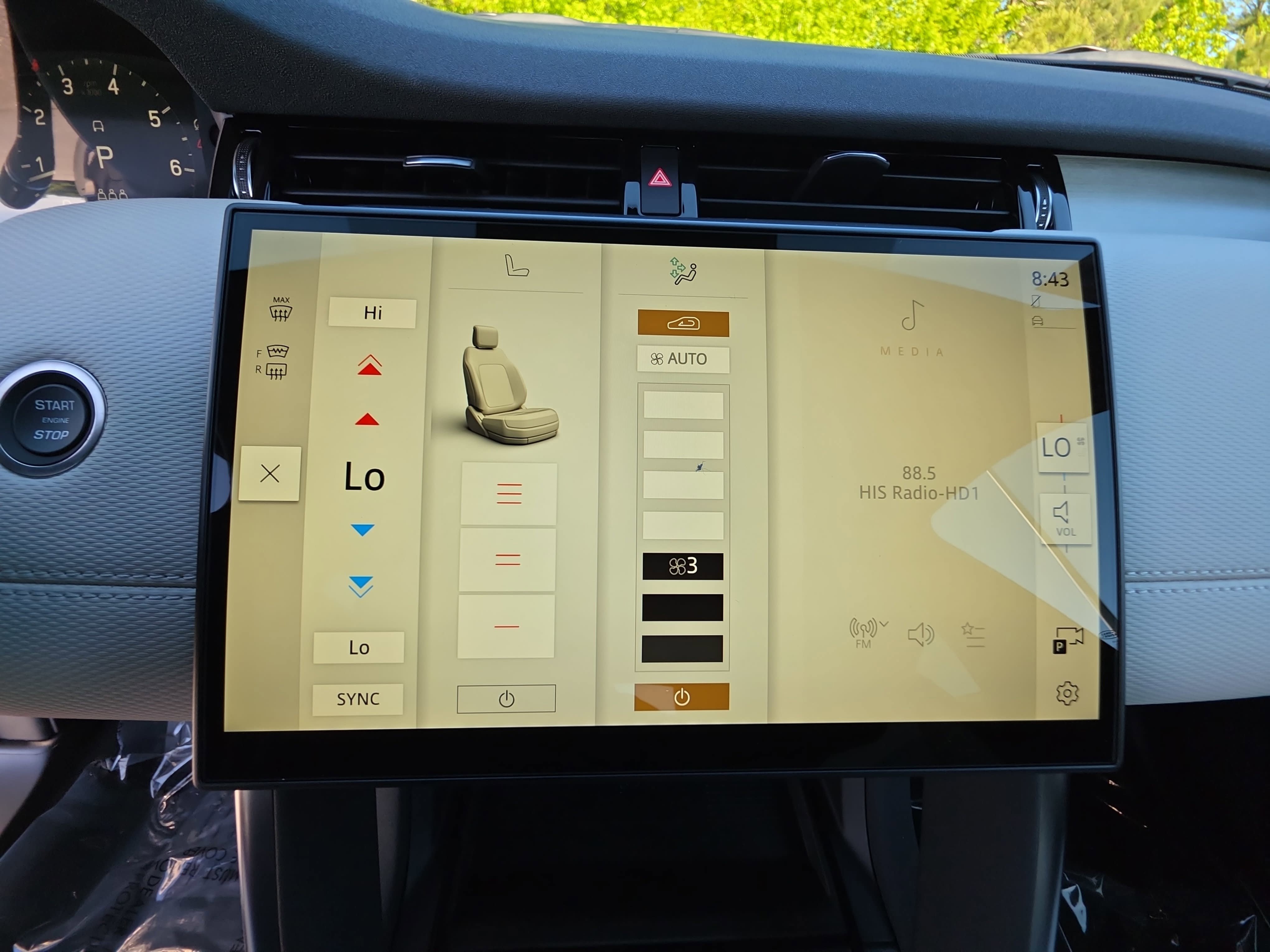 New 2026 Land Rover Discovery Sport Landmark AWD/4WD image 21
