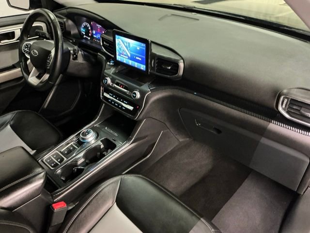 Used 2024 Ford Explorer XLT w/ Equipment Group 202A RWD image 19