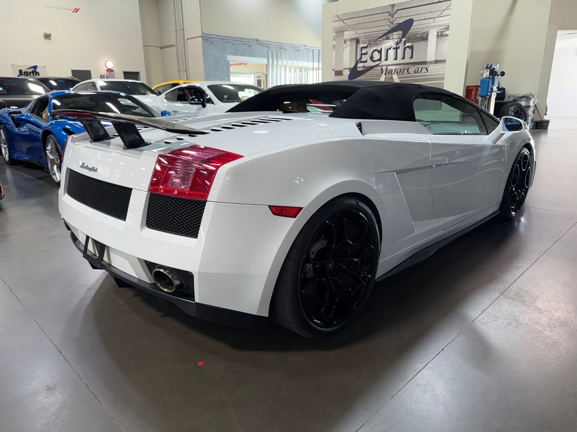 Used 2008 Lamborghini Gallardo Spyder AWD/4WD image 3