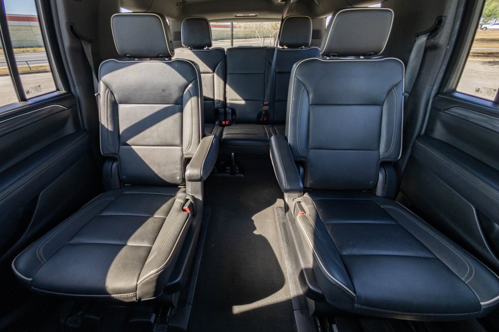 Used 2023 GMC Yukon XL SLT w/ SLT Premium Package image 20