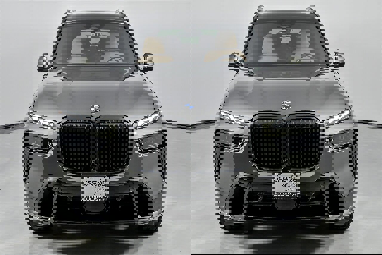 Used 2023 BMW X7 xDrive40i w/ M Sport Package image 5