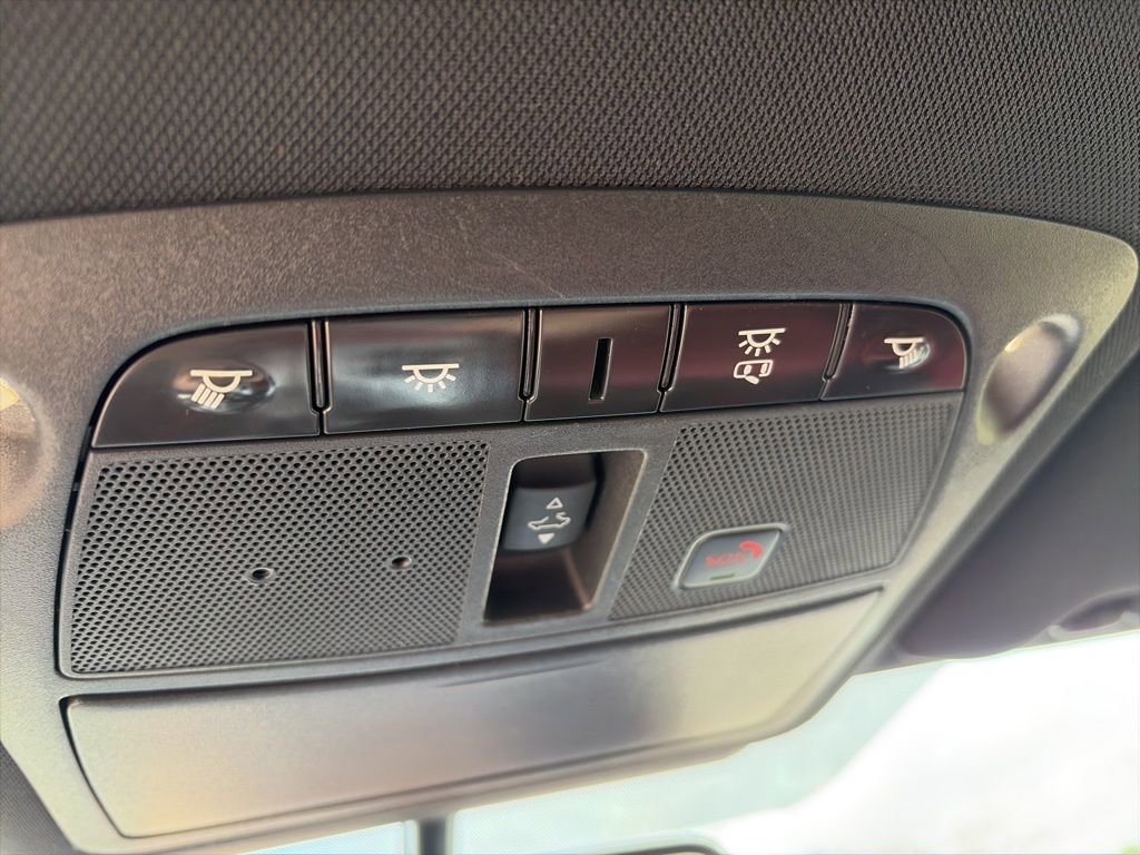 Used 2018 INFINITI Q60 Red Sport 400 w/ Sensory Package 3.0T Sport image 18