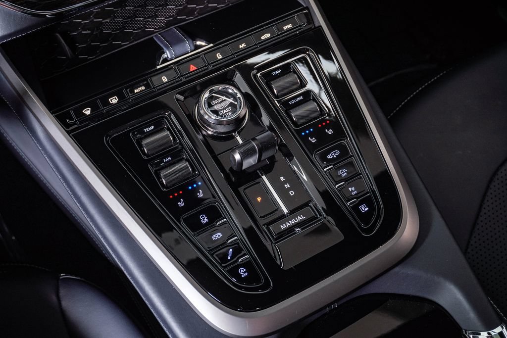 Used 2025 Aston Martin DBX 707 AWD/4WD image 29