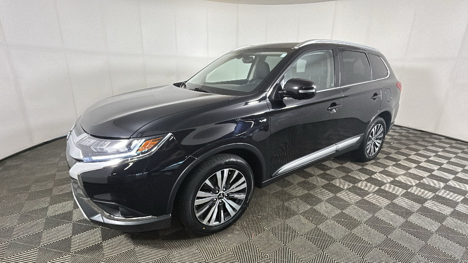 Used 2019 Mitsubishi Outlander GT AWD/4WD image 6