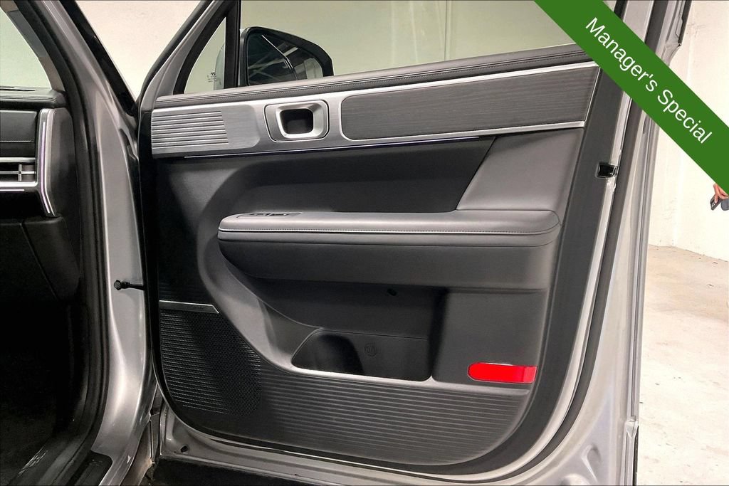 Used 2025 Hyundai Santa Fe Limited FWD image 23