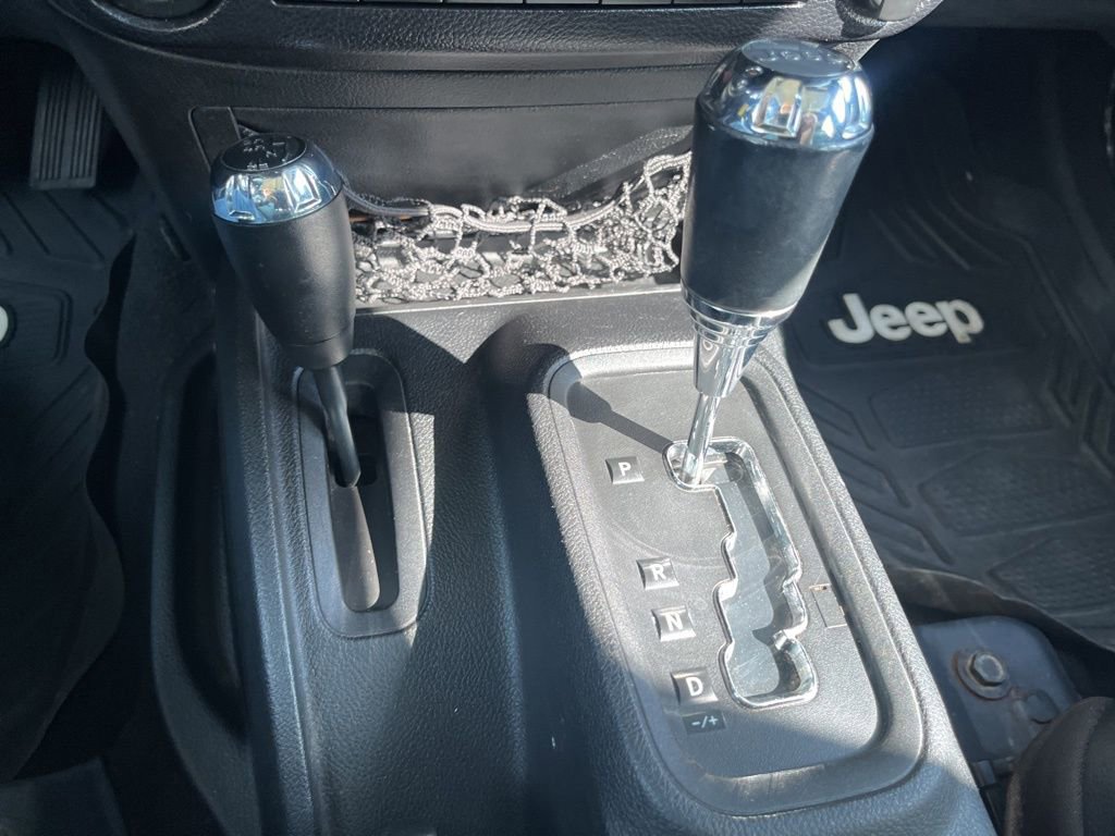 Used 2014 Jeep Wrangler Unlimited Sahara w/ Max Tow Package image 21