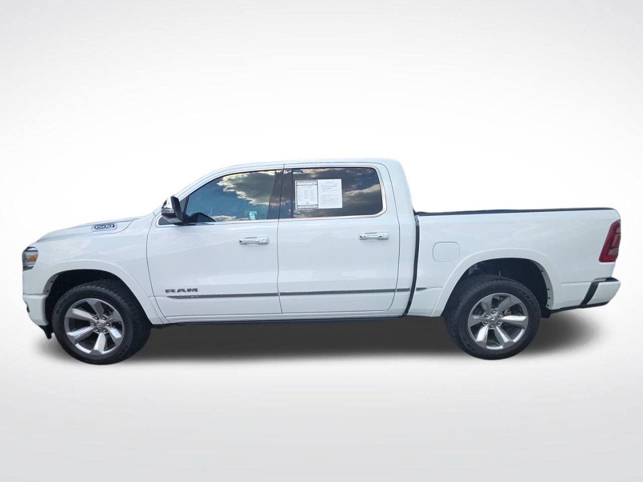 Used 2022 RAM 1500 Limited w/ Body Color Bumper Group RWD image 4
