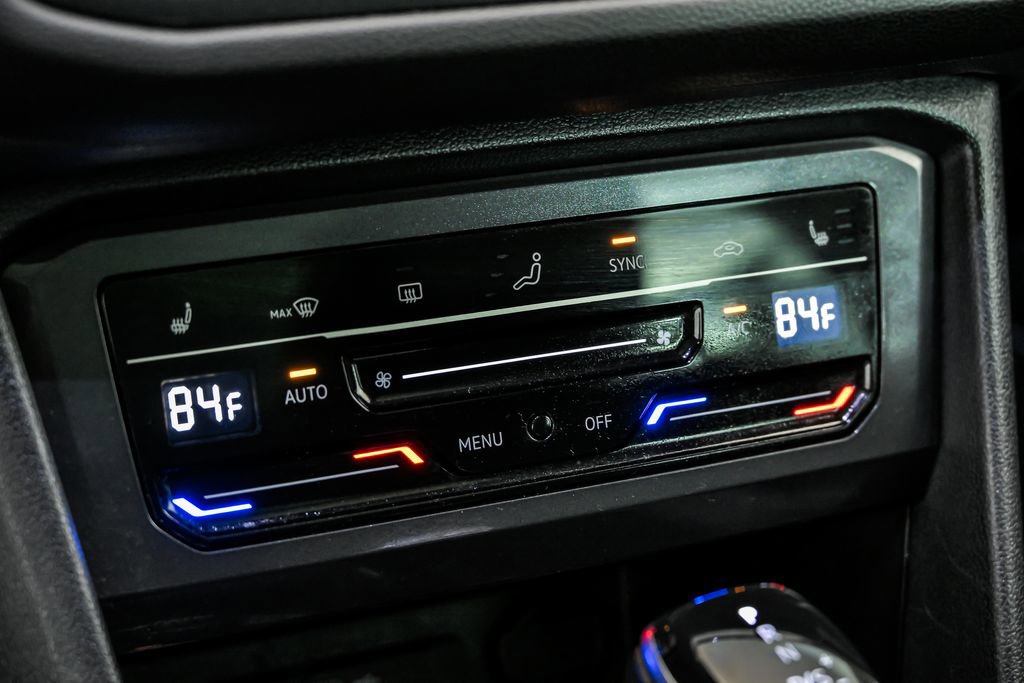 Used 2022 Volkswagen Tiguan SE image 21