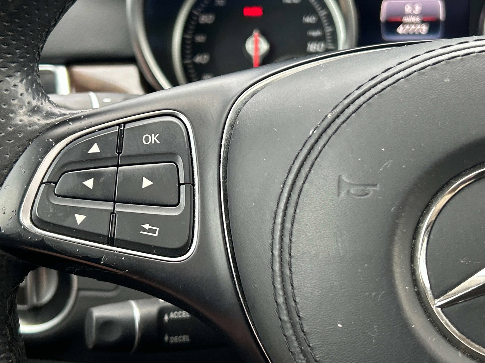 Used 2018 Mercedes-Benz GLS 450 4MATIC image 23