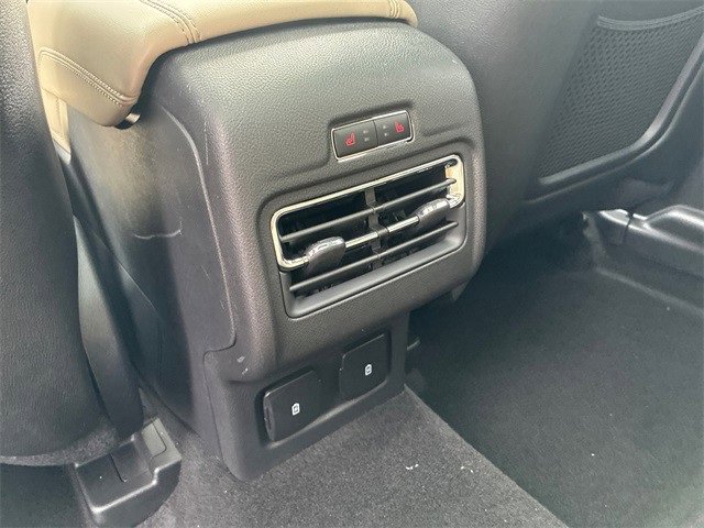 New 2025 Lincoln Corsair Reserve w/ Equipment Group 202A image 21