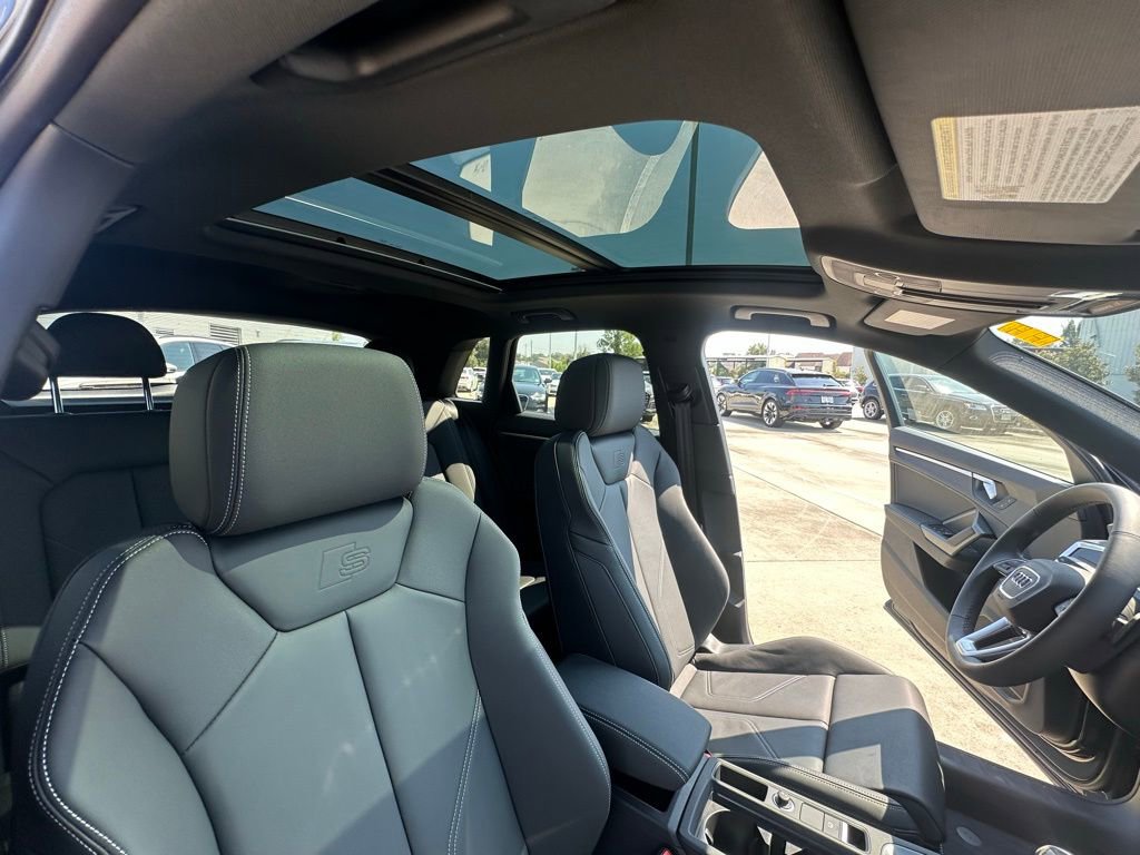 New 2025 Audi Q3 2.0T Premium image 32