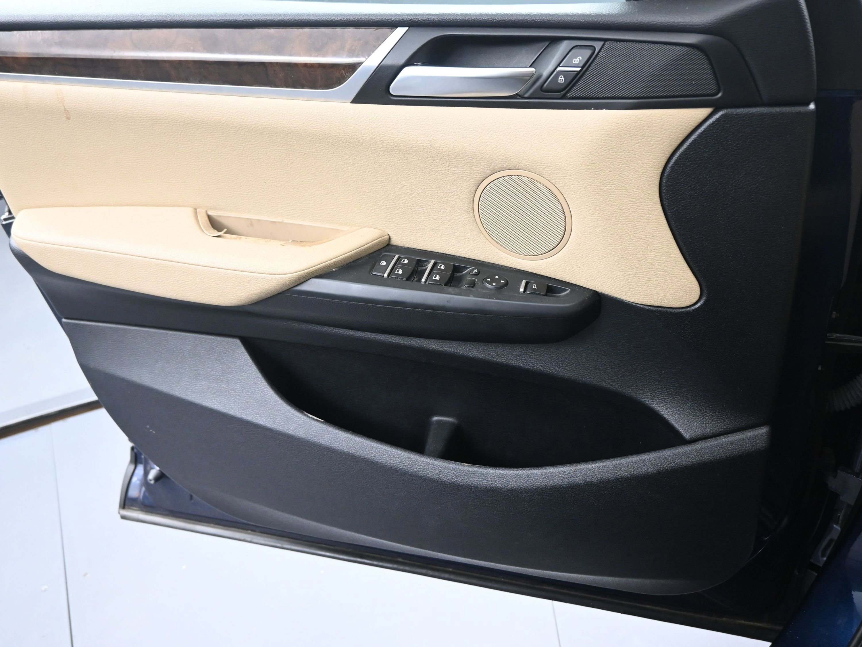 Used 2016 BMW X3 xDrive28d image 17