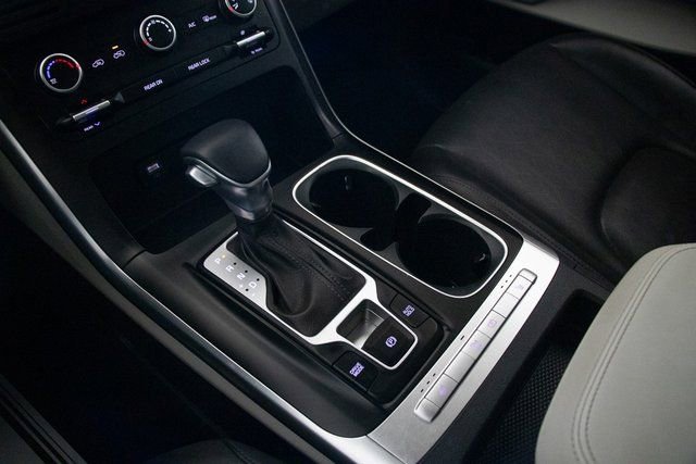 Used 2024 Kia Carnival LX image 30