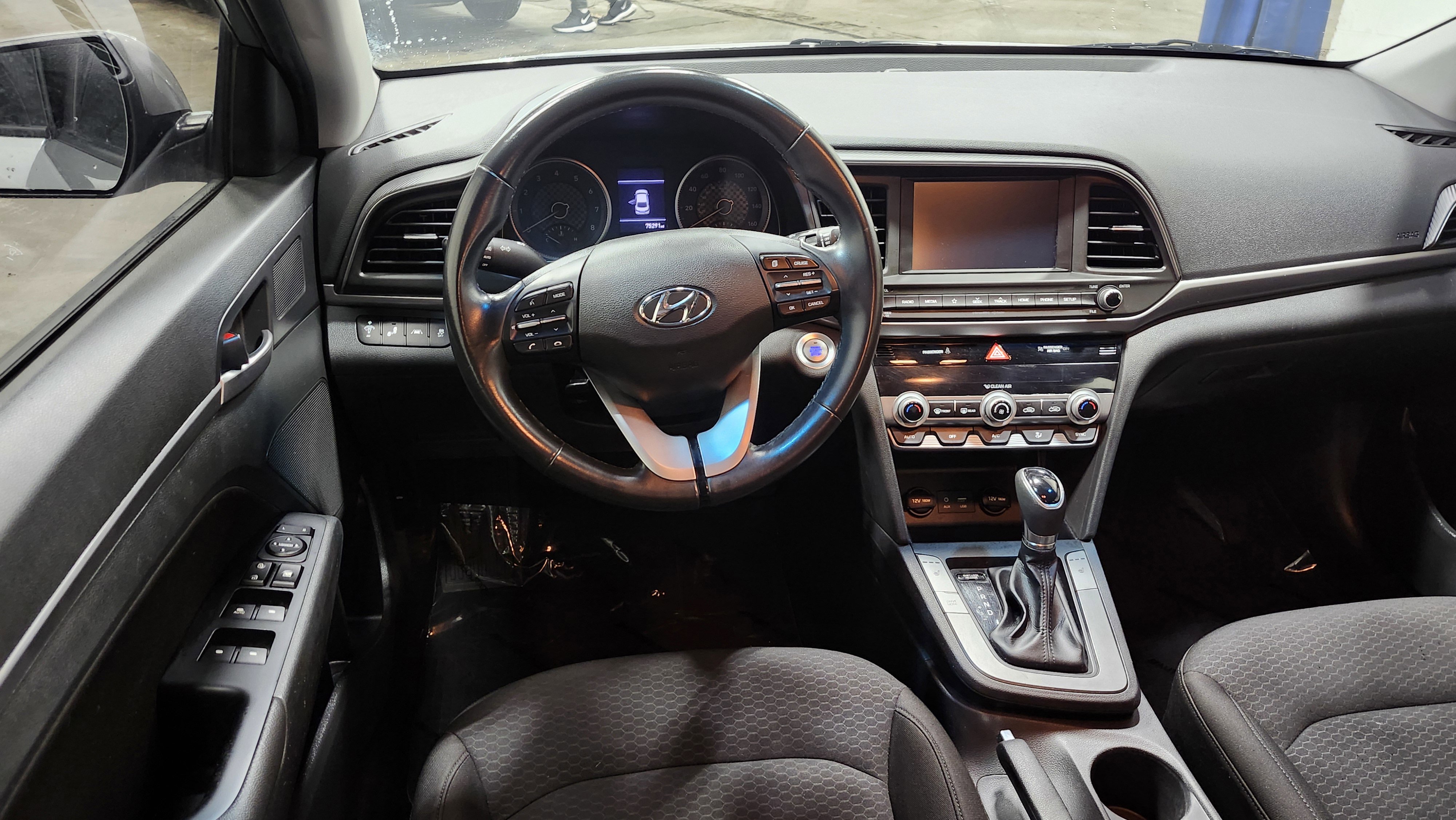 Used 2020 Hyundai Elantra Value Edition w/ Winter Weather Package image 24