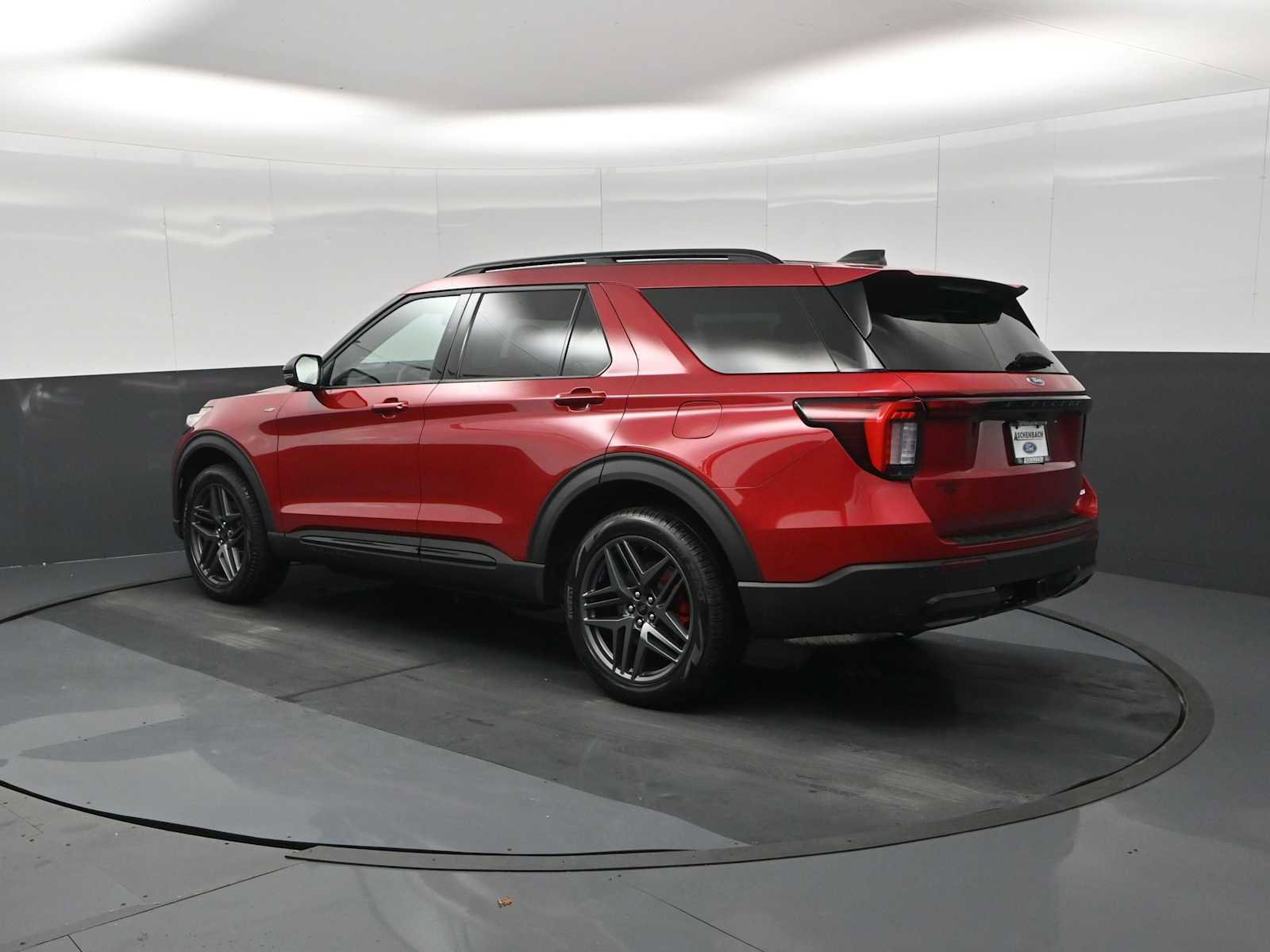 New 2026 Ford Explorer ST-Line w/ ST-Line Street Pack image 6