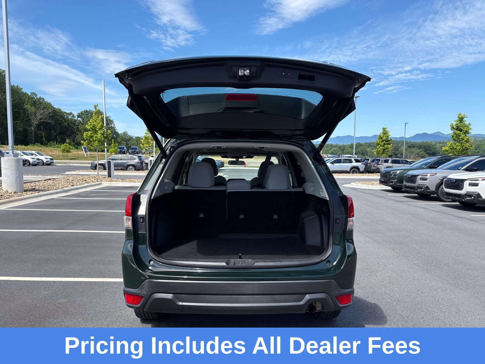 Used 2023 Subaru Forester Premium AWD/4WD image 9