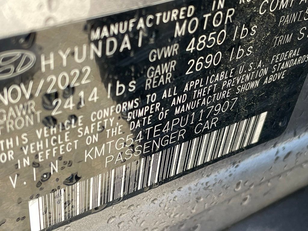 Used 2023 Genesis G70 3.3T w/ Sport Prestige Package image 33