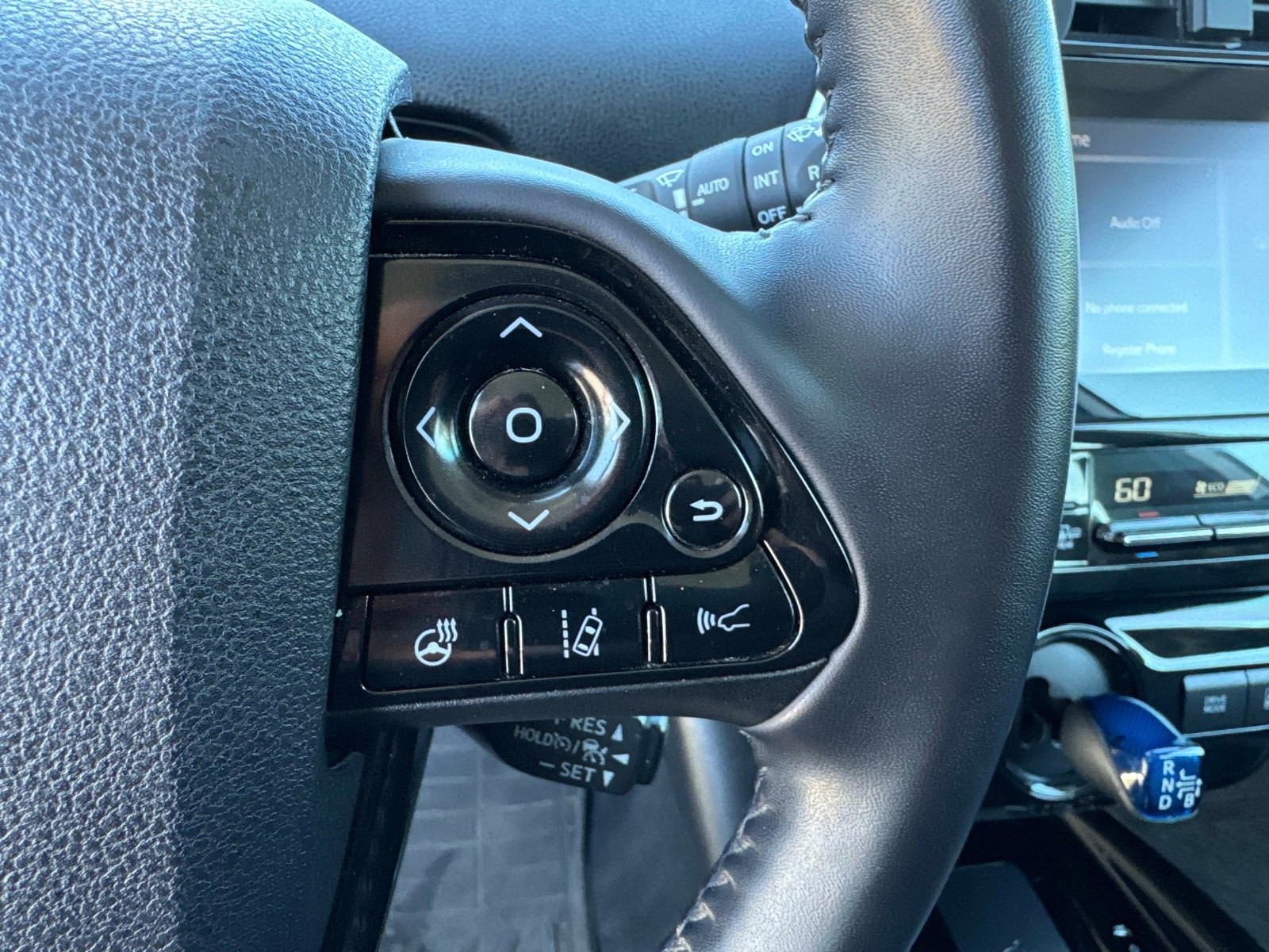 Used 2020 Toyota Prius XLE w/ Advanced Technology Package image 28