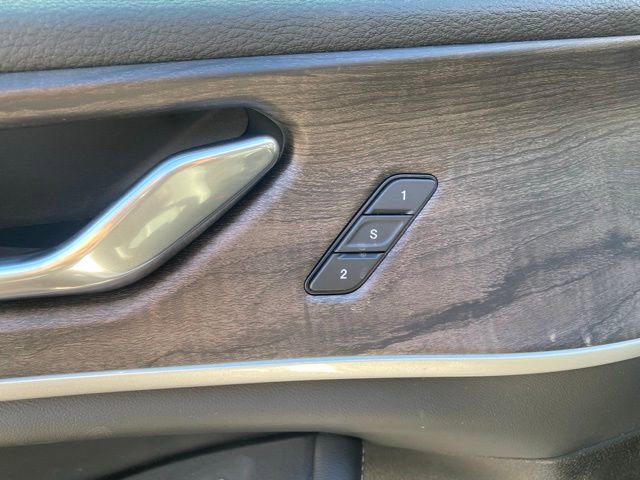 New 2025 Jeep Grand Cherokee Limited w/ Luxury Tech Group II image 14