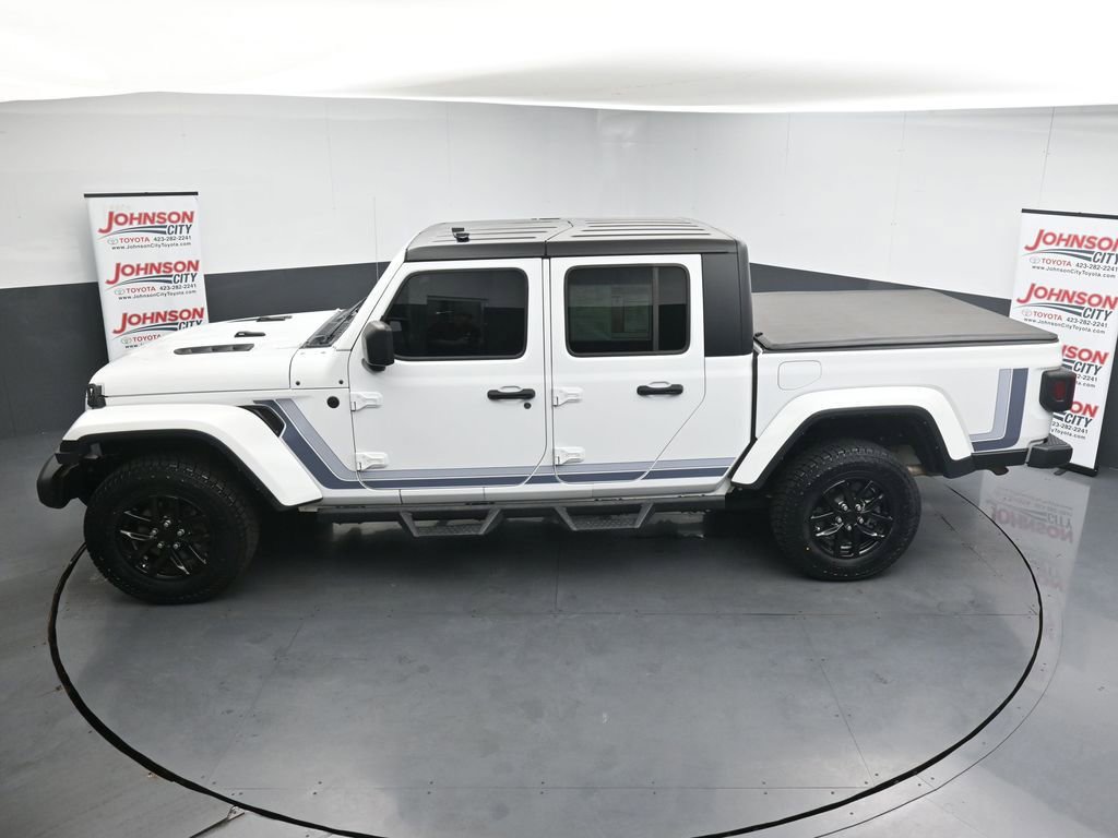 Used 2023 Jeep Gladiator Sport AWD/4WD image 27