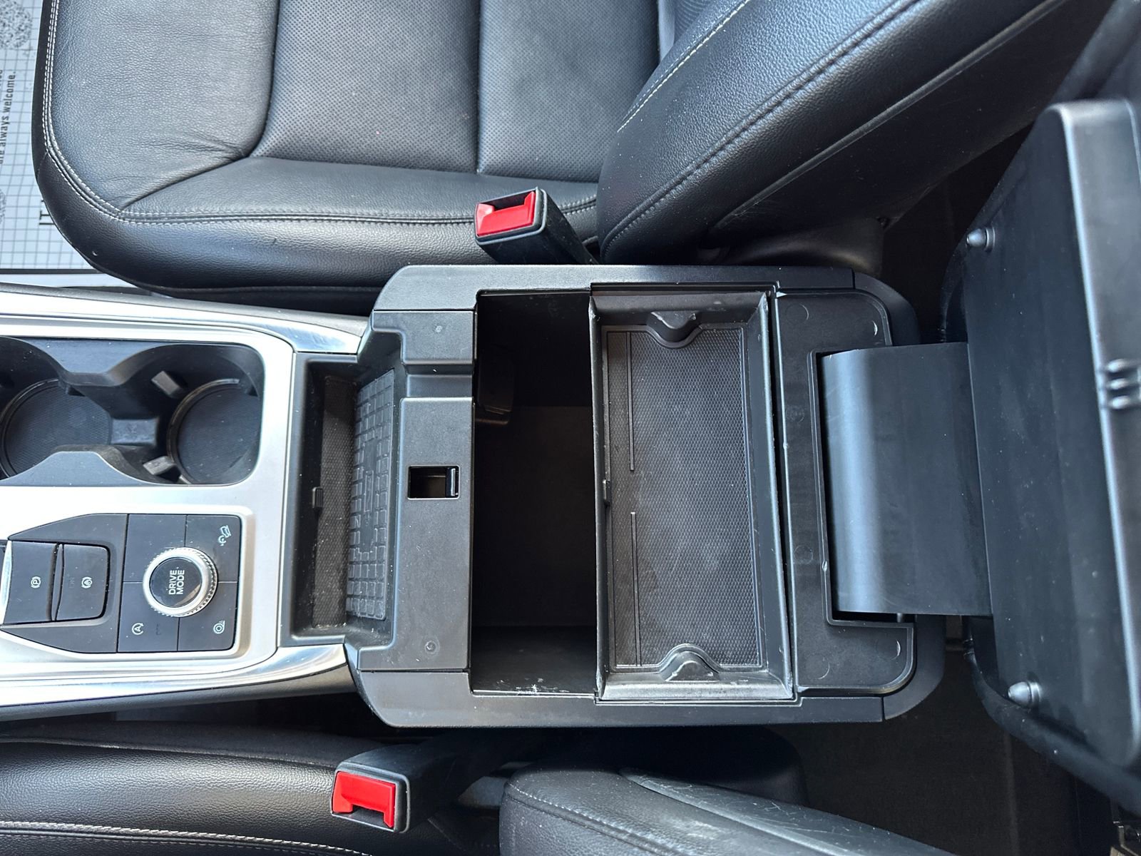 Used 2020 Ford Explorer Limited w/ Class III Trailer Tow Package image 18